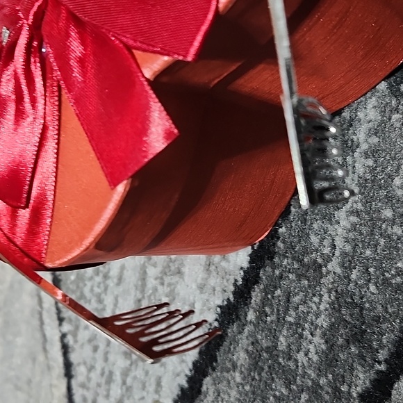 CRYSTAL RHINESTONE SILVER-TONE METAL TIARA W/ COMBS CROWN HEADPIECE - Picture 7 of 13